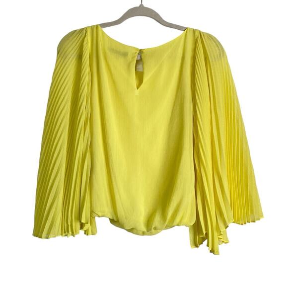 ALICE + OLIVIA Briar Pleated Bell Sleeve Top Yellow Batwing Accordion Sleeve XS - Picture 3 of 8